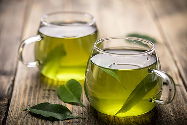 Uống trà xanh giảm cân hiệu quả 
